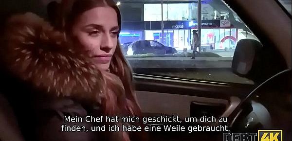 DEBT4k. Ziemlich langhaariges Puppengesicht fickt Schulden für die Schlangenfarm